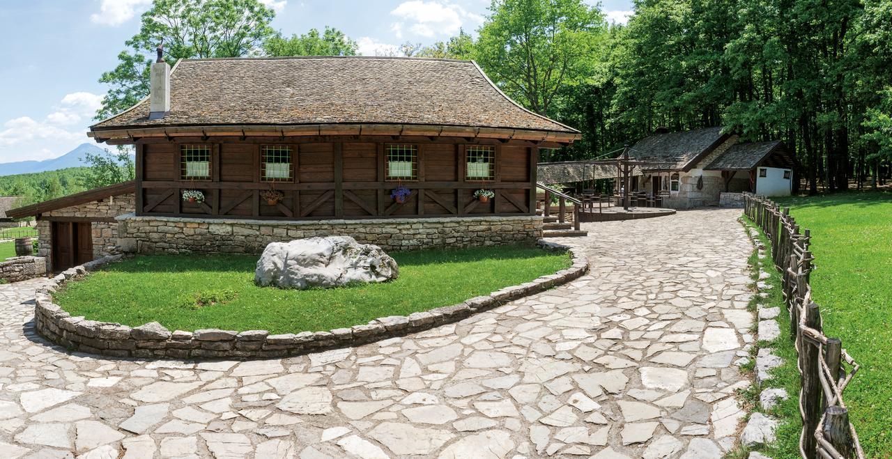 Farm Stay Cardaklije Kulen Vakuf Kültér fotó